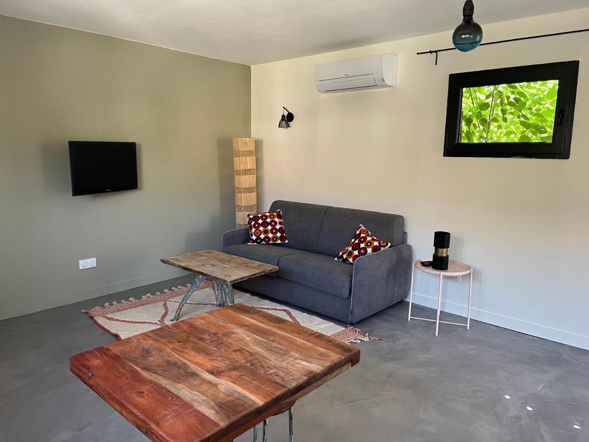 Studio Dans Les Alpilles Apartment Fontvieille Bagian luar foto