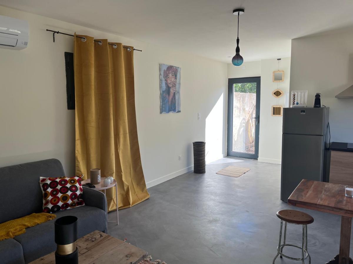 Studio Dans Les Alpilles Apartment Fontvieille Bagian luar foto