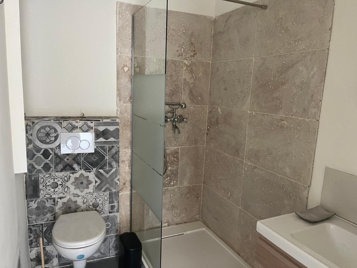 Studio Dans Les Alpilles Apartment Fontvieille Bagian luar foto