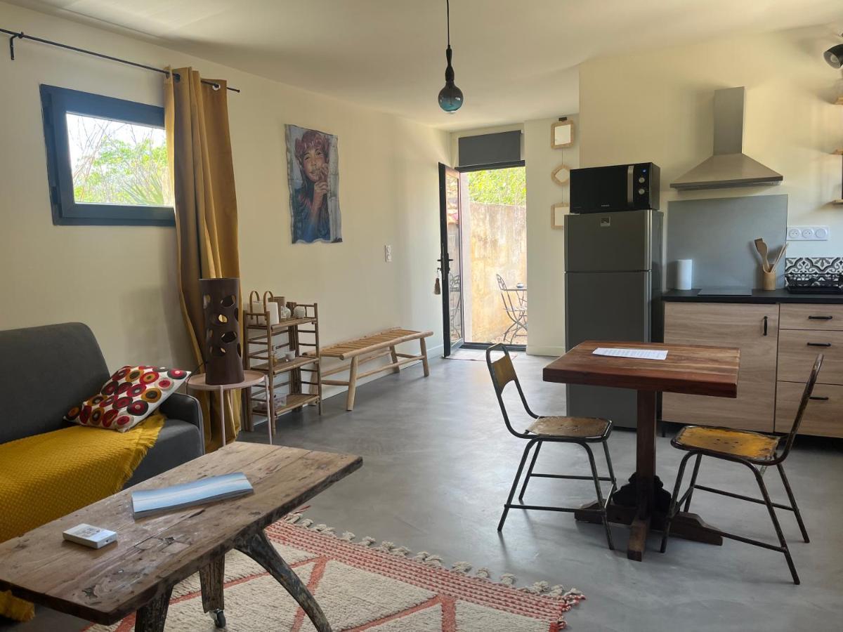 Studio Dans Les Alpilles Apartment Fontvieille Bagian luar foto